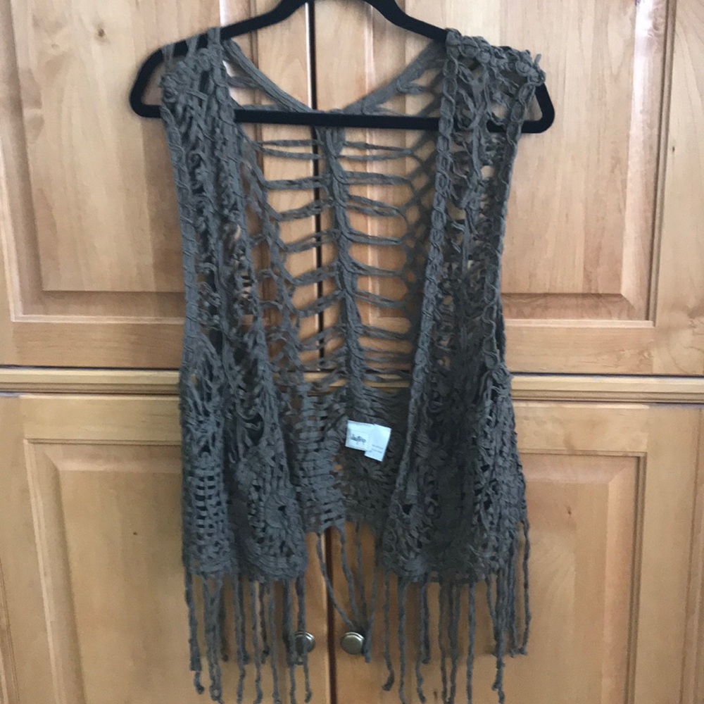 Day Trip large sleeveless vest.